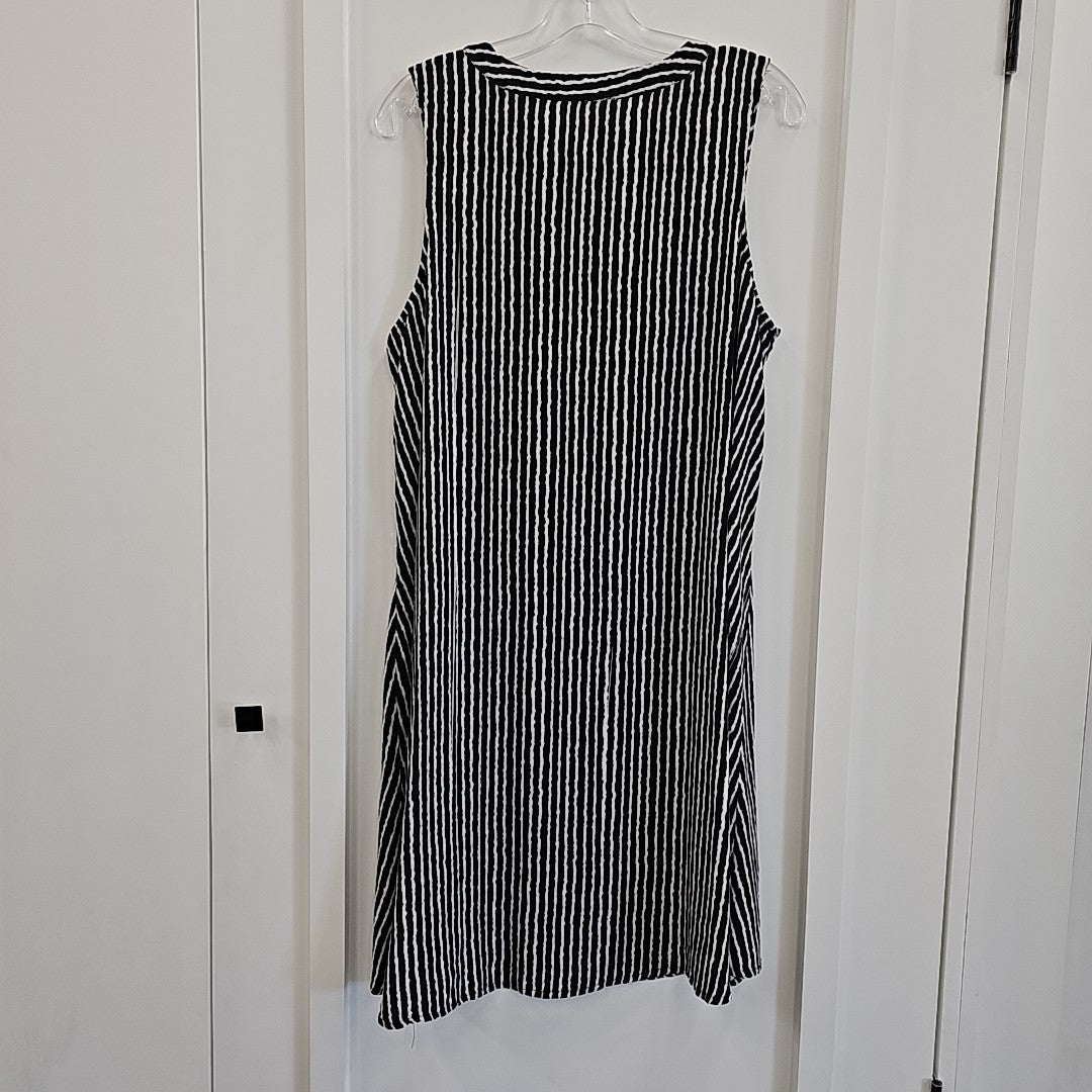 J For Justify Size 2X Black White Dress