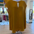Dr 2 Size XL Yellow Preloved Sleeveless