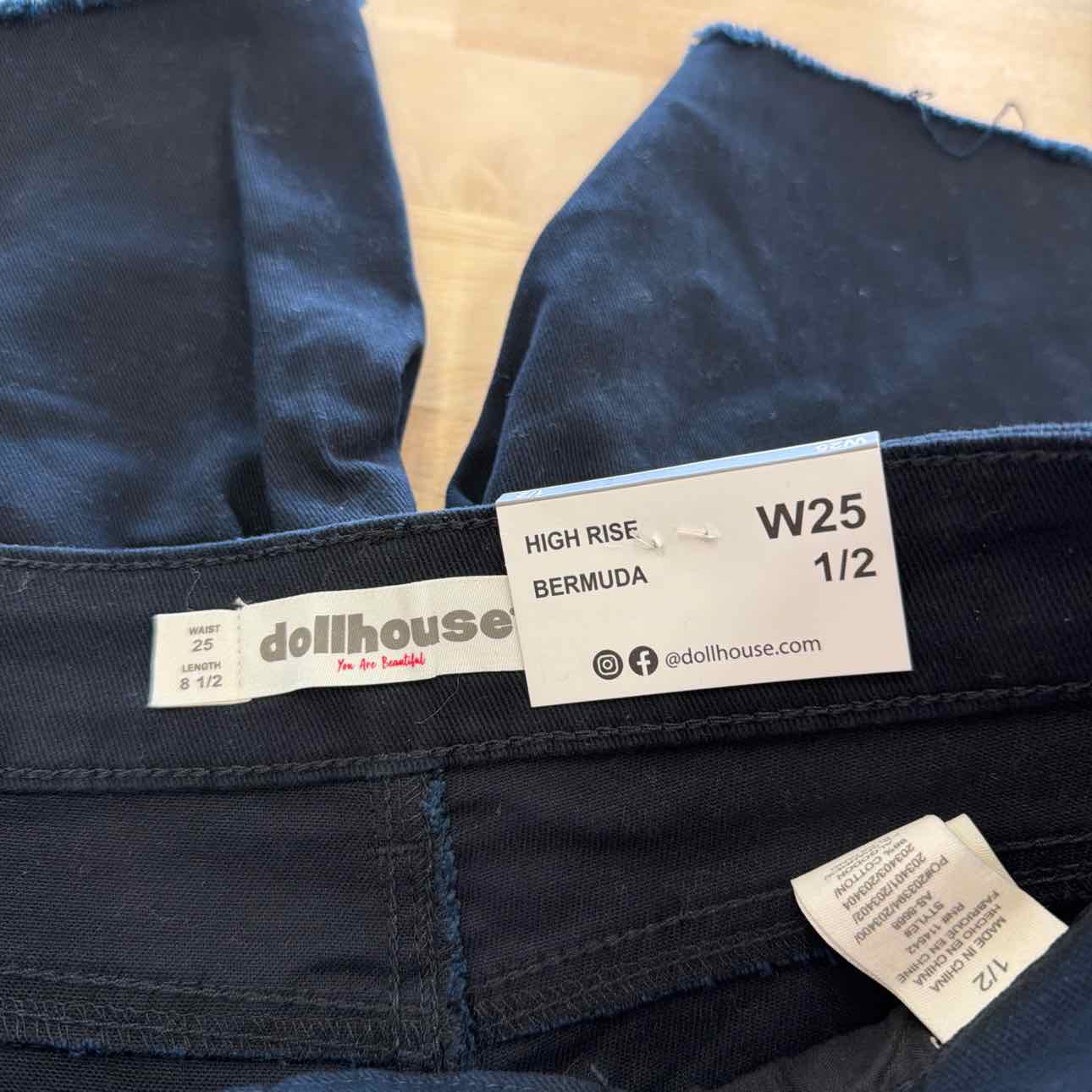 dollhouse Women Size 26 Black New Shorts
