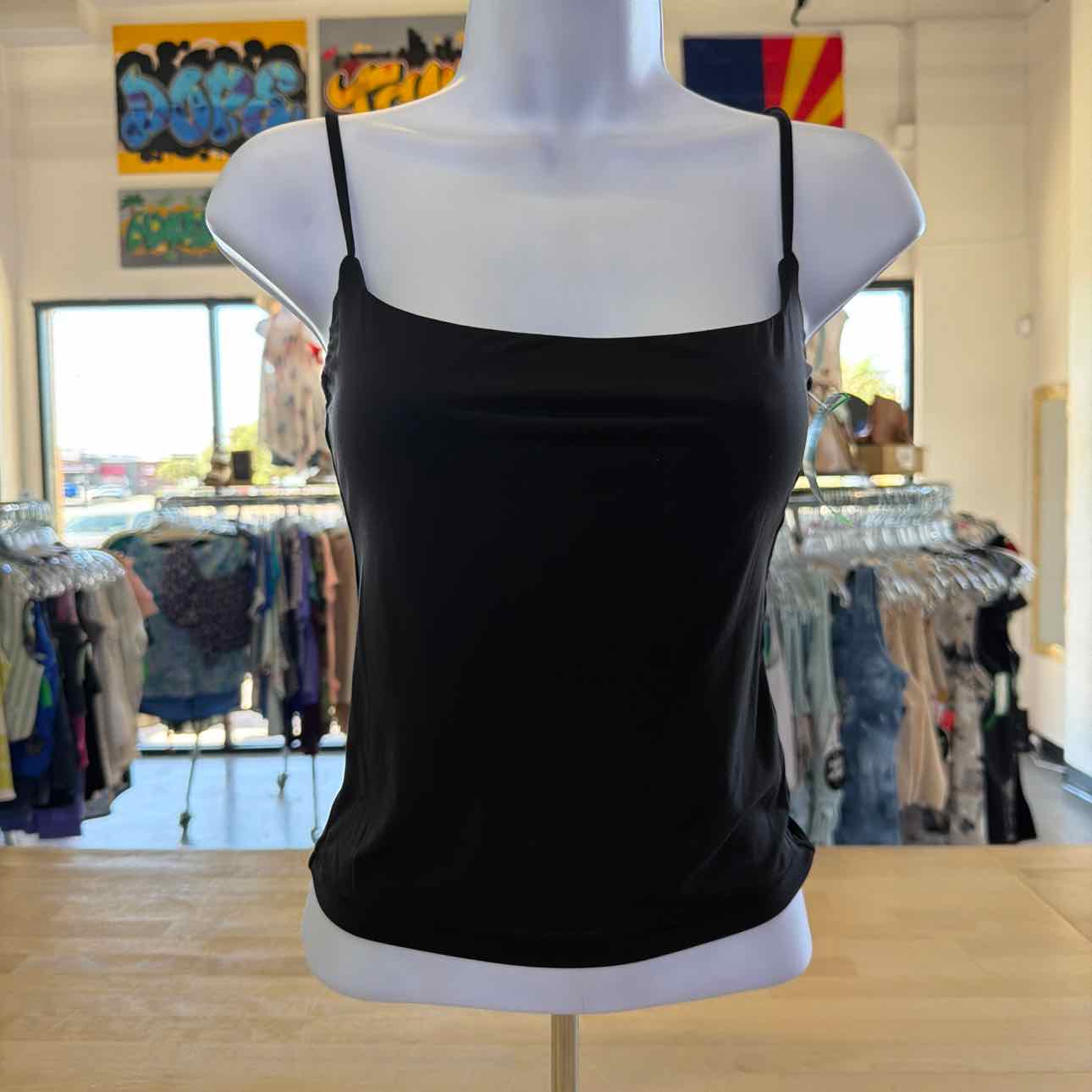 Suuksess Size S Black Preloved Tank
