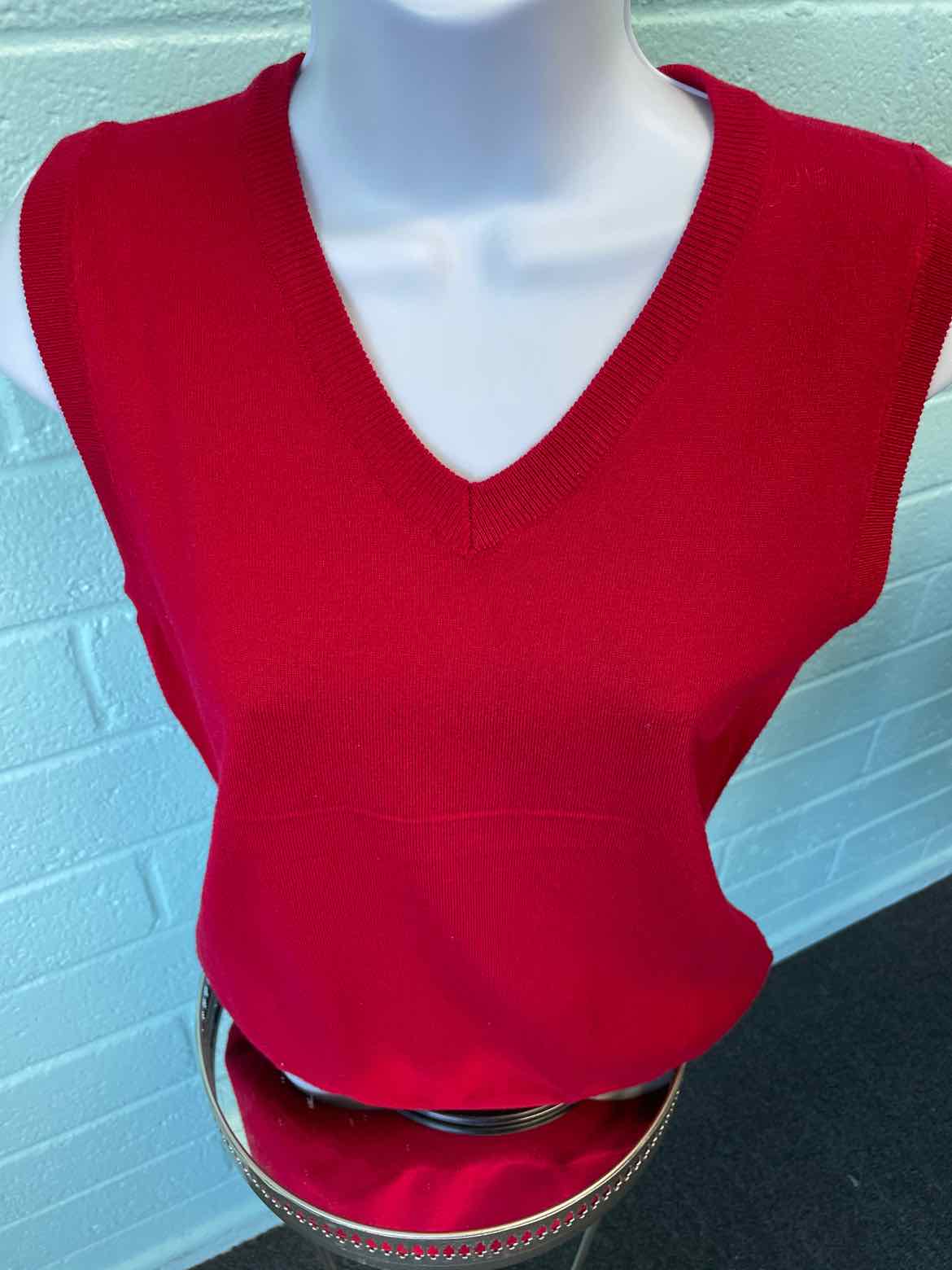 Cielo Size L Red Vest