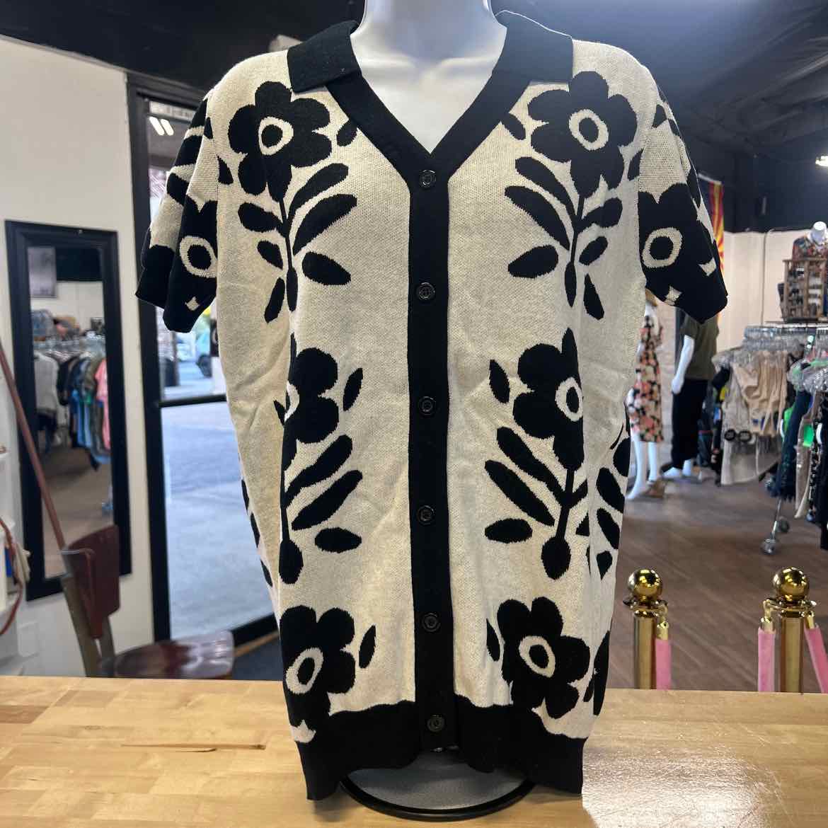 Oxknit Size XL White Black New Cardigan