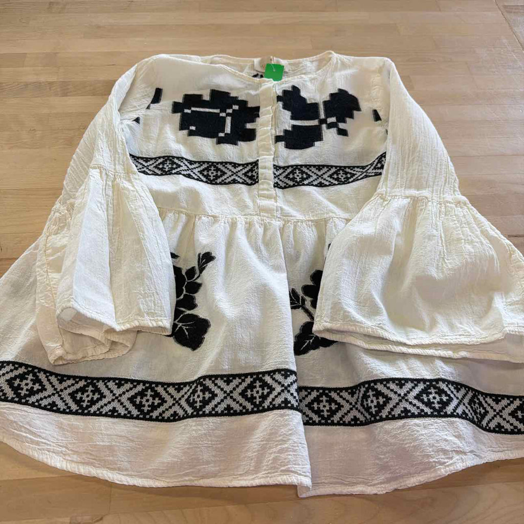August Size S/M White Blouse LS