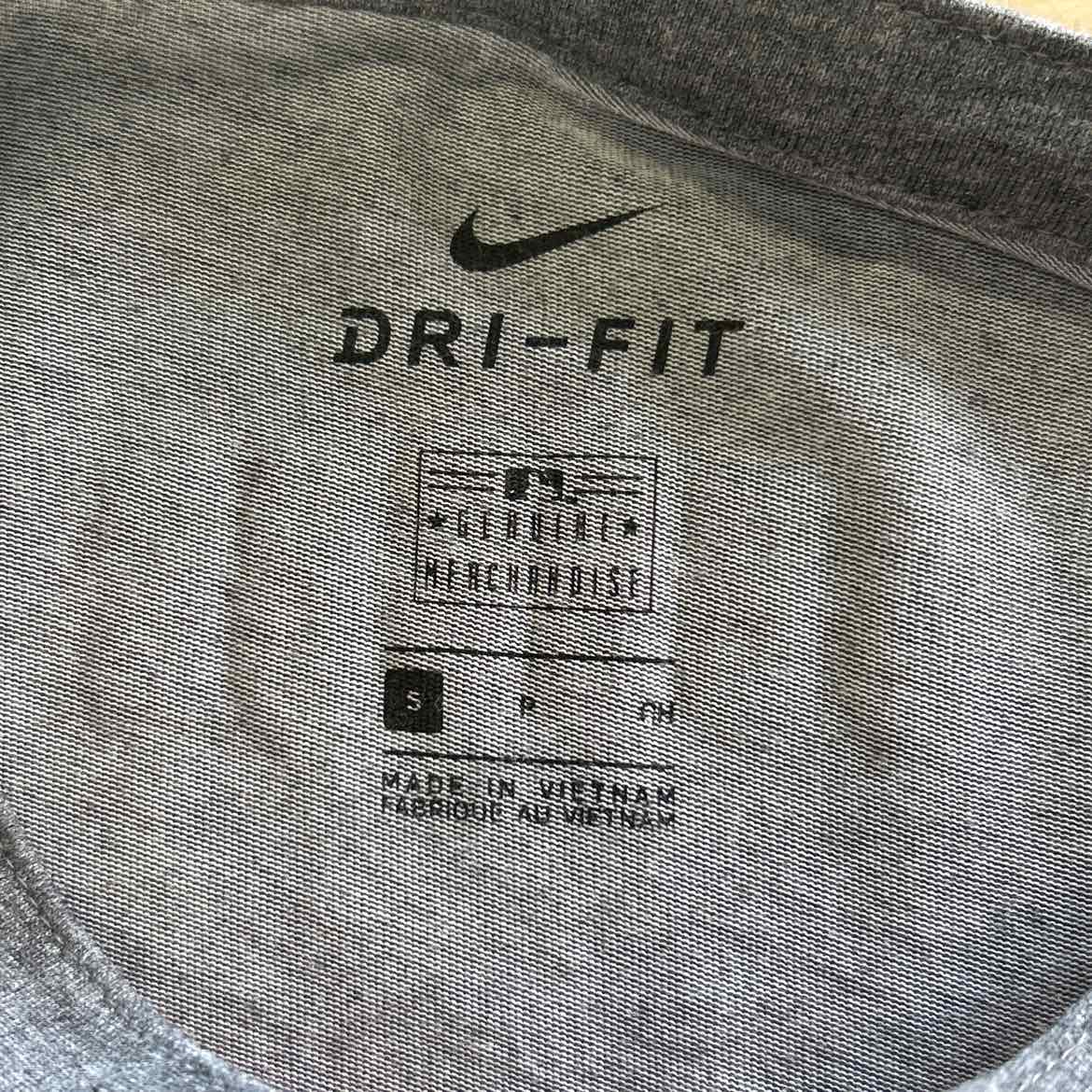 Nike Size S Red Gray Preloved MENS Long Sleeve Shirt