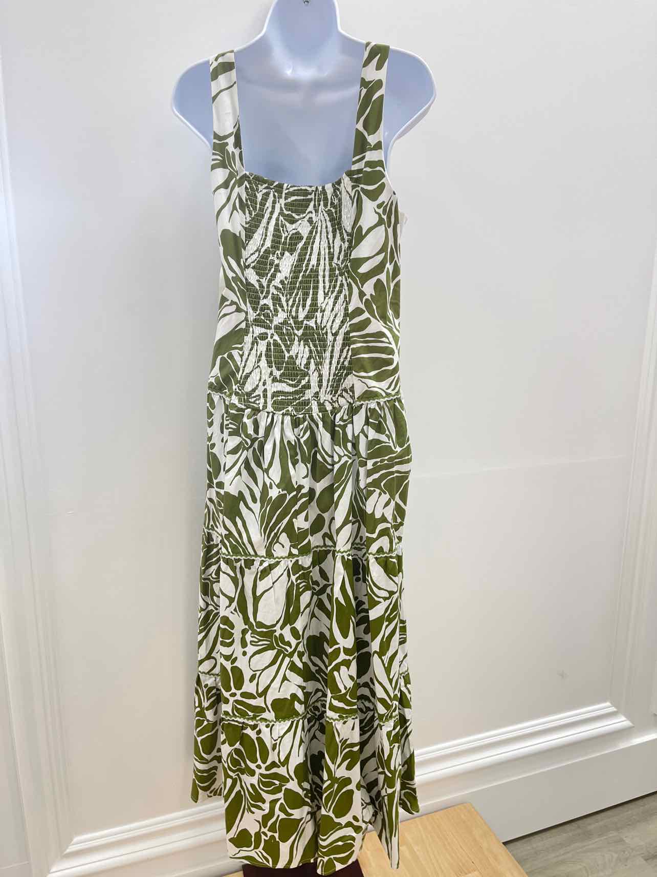 CeCe Size XL Green New Dress