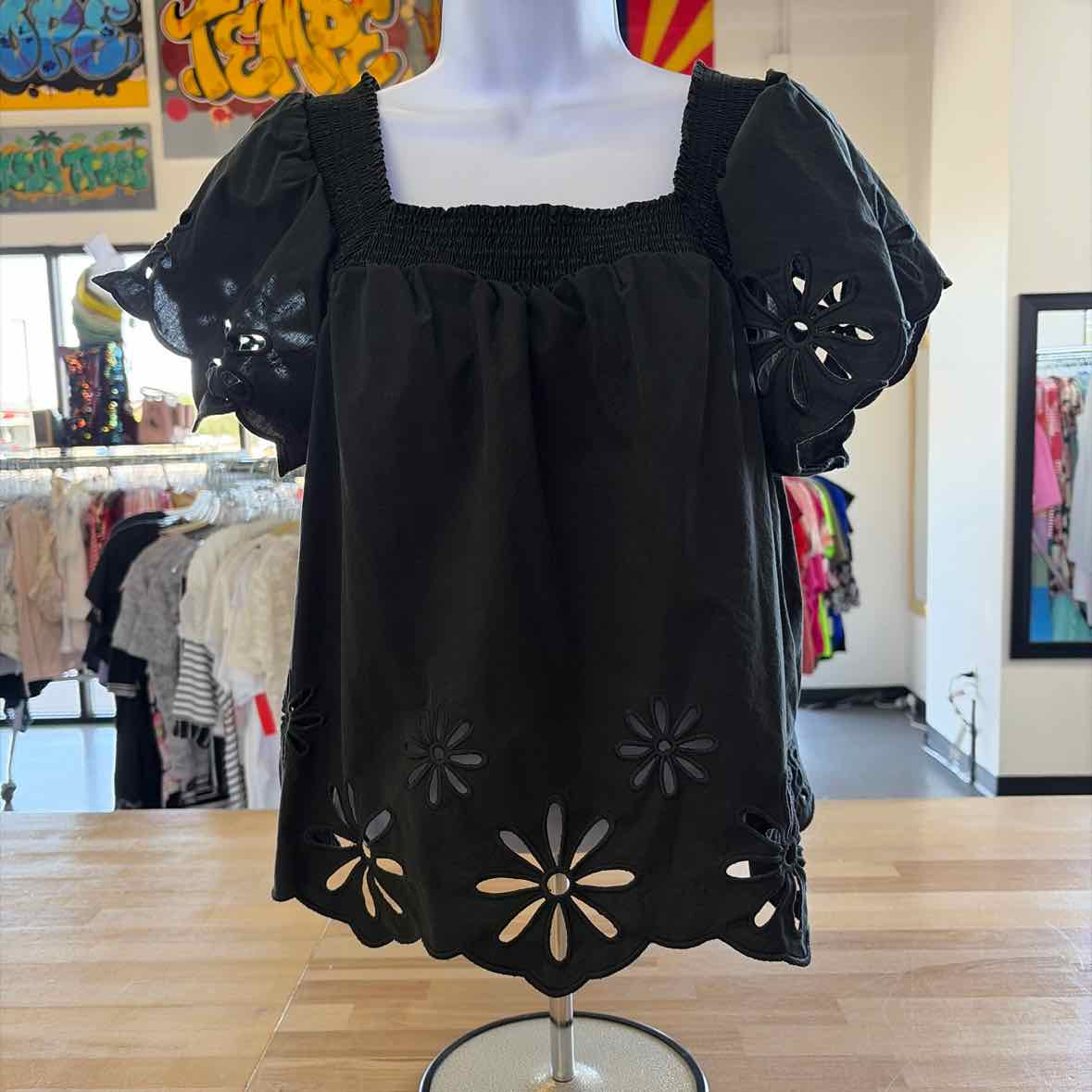 Rails Size M Black Preloved Blouse SS