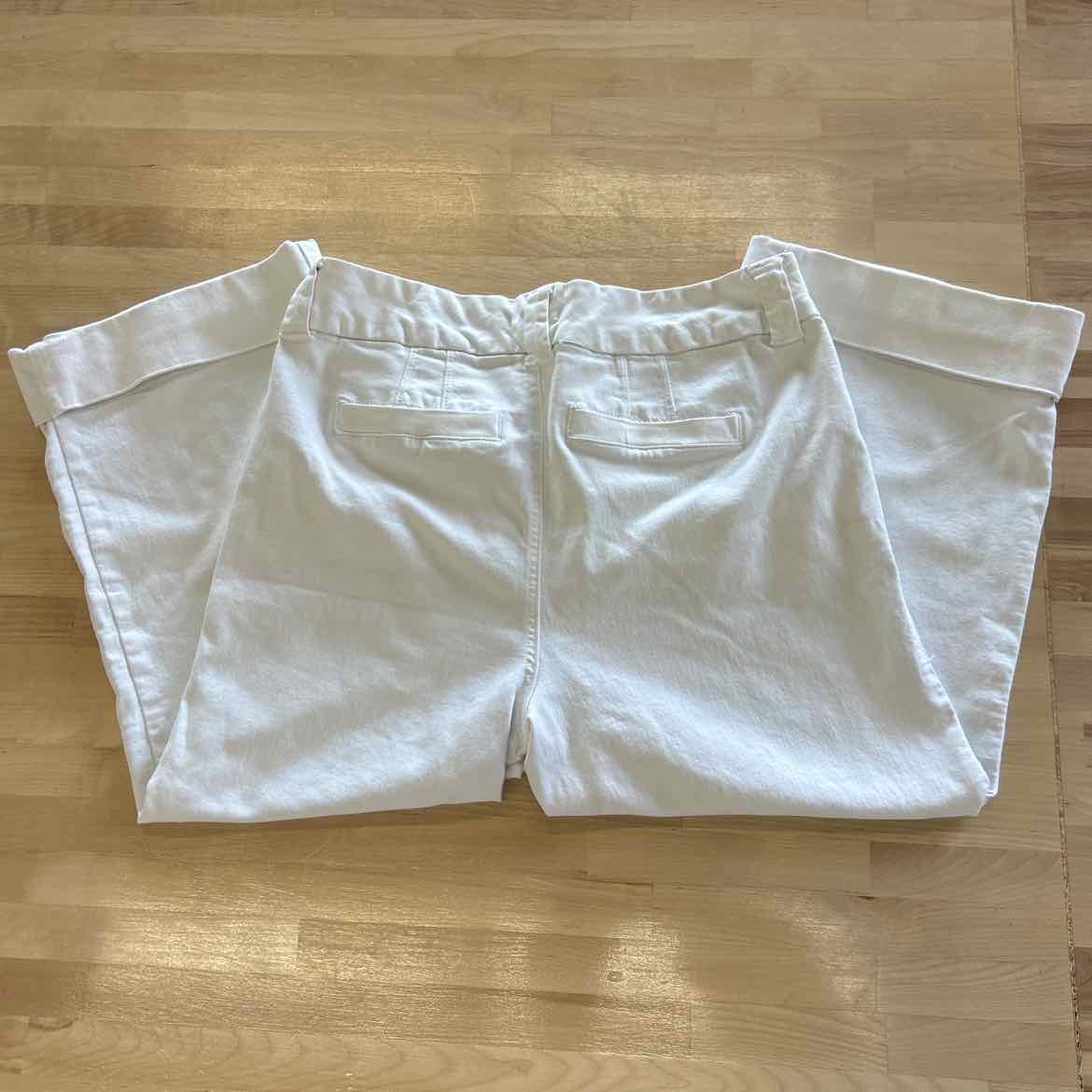 Maurices Size 14 White Pants