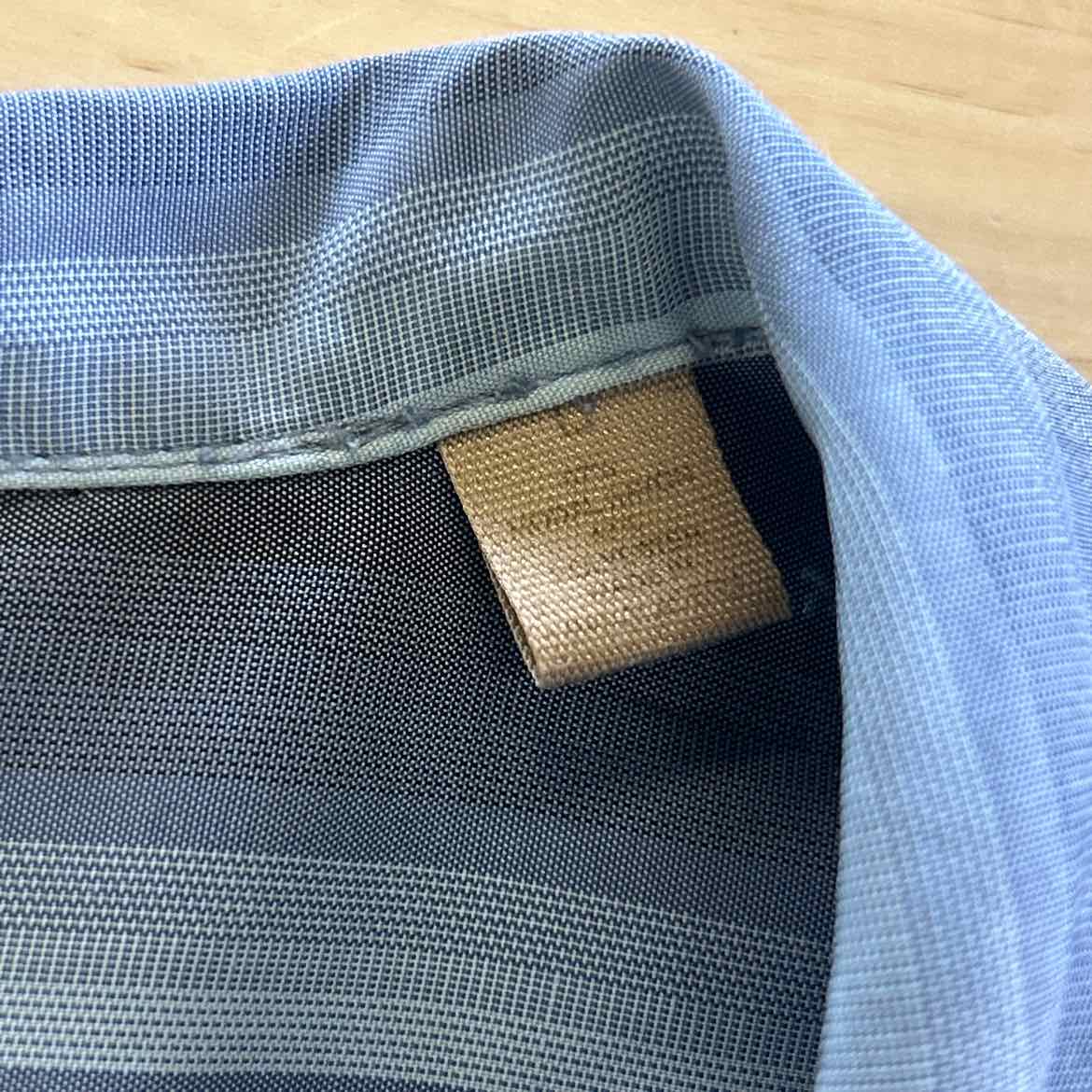 Paradise Collection Size L Blue Preloved MENS Button Down Shirt