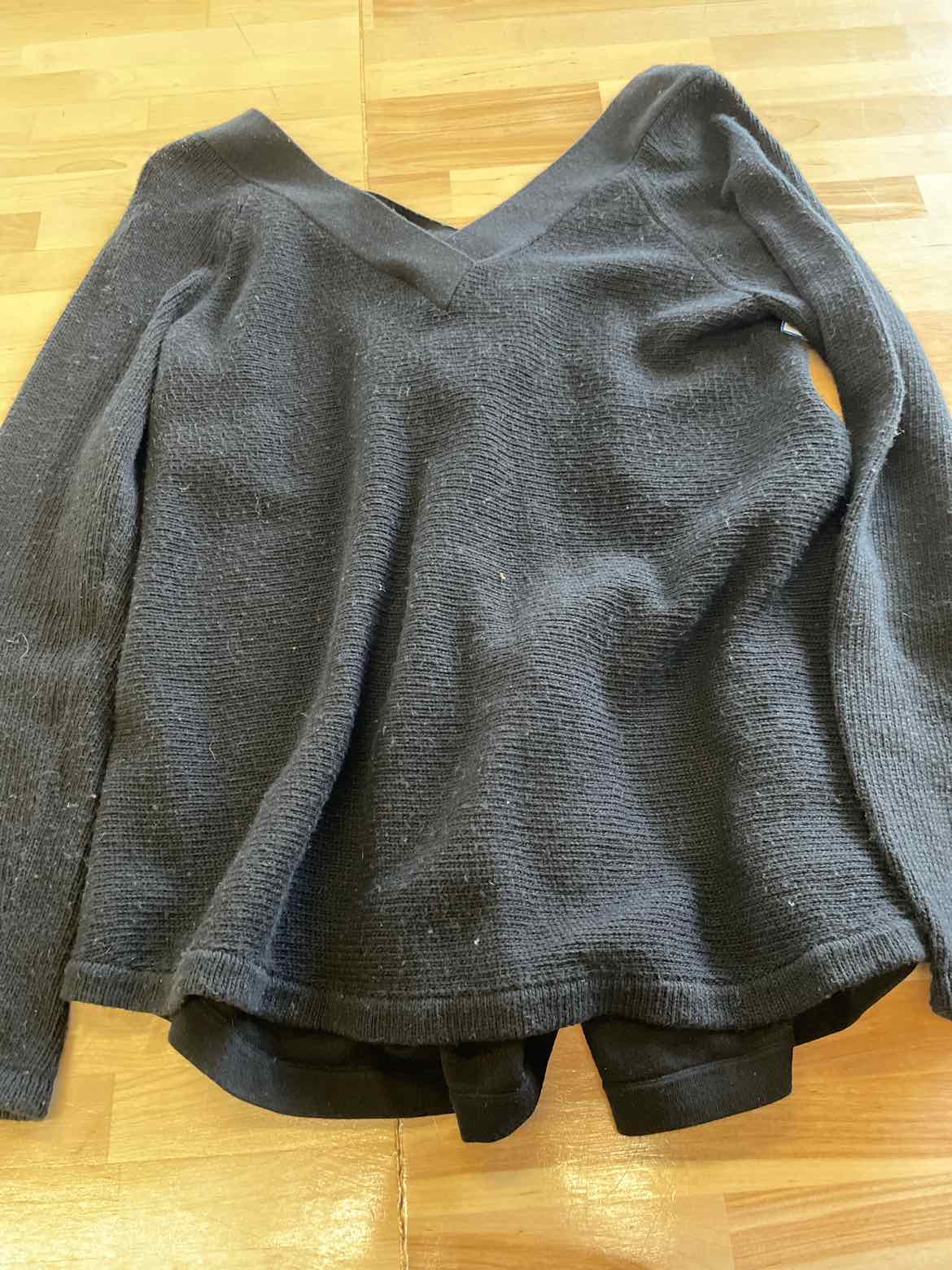 Knitted & Knotted Size S Black Sweater