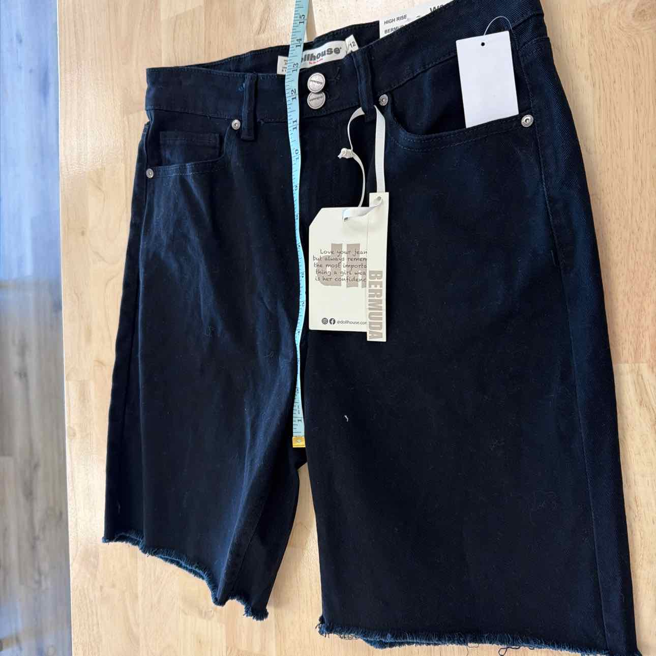 dollhouse Women Size 30 Black New Shorts