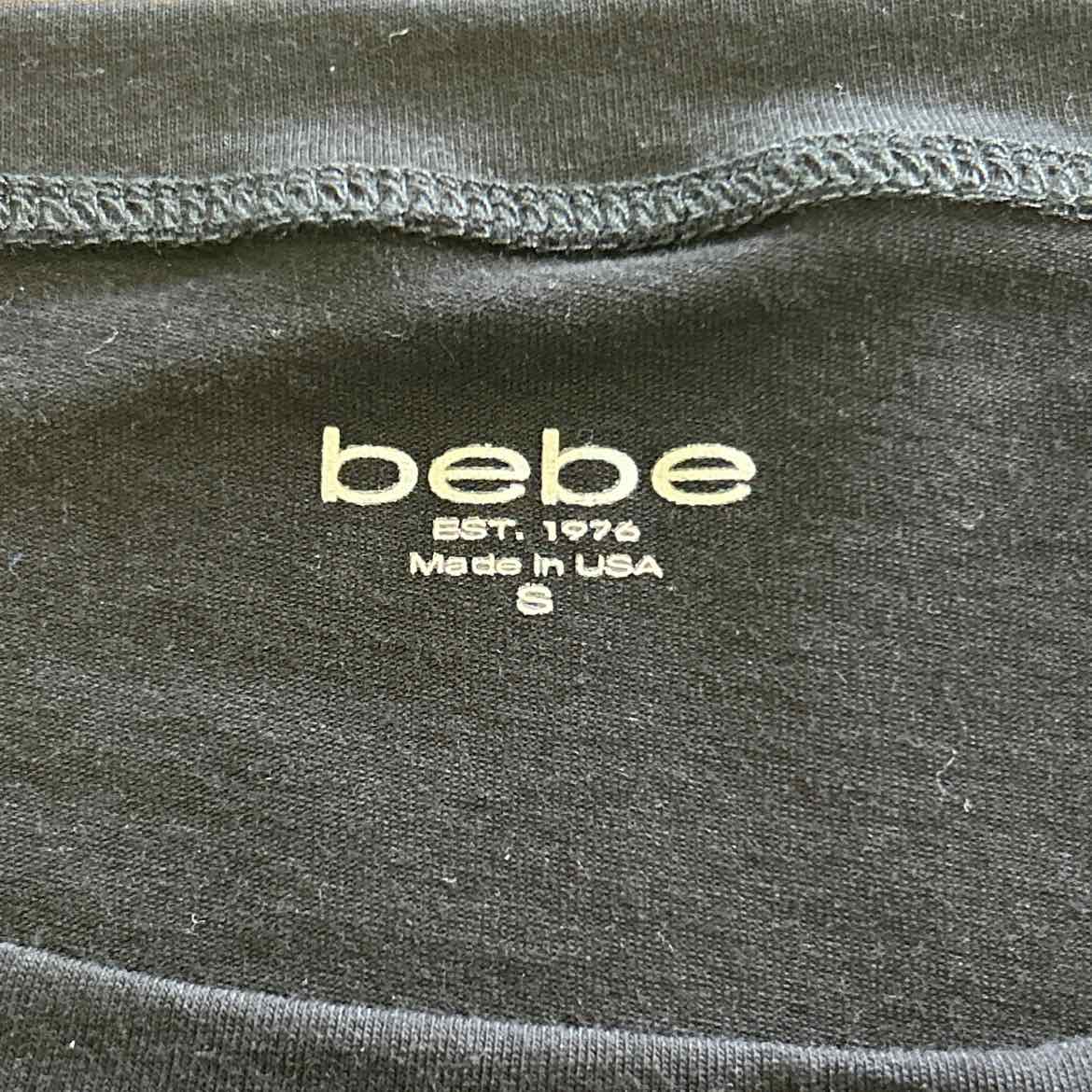 Bebe Size S Black Preloved T-Shirt SS