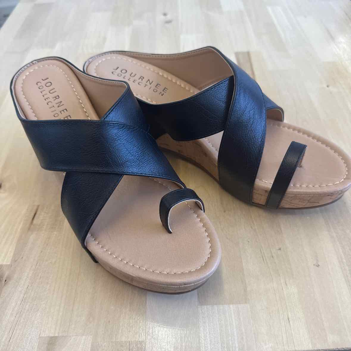 Journee Collection Shoe Size 11 Rayna Black Wedge Sandals
