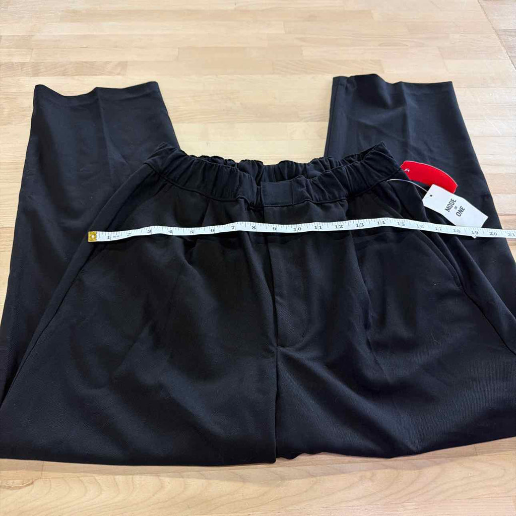 Mode of One Men's Relaxed-Fit Trousers - Deep Black