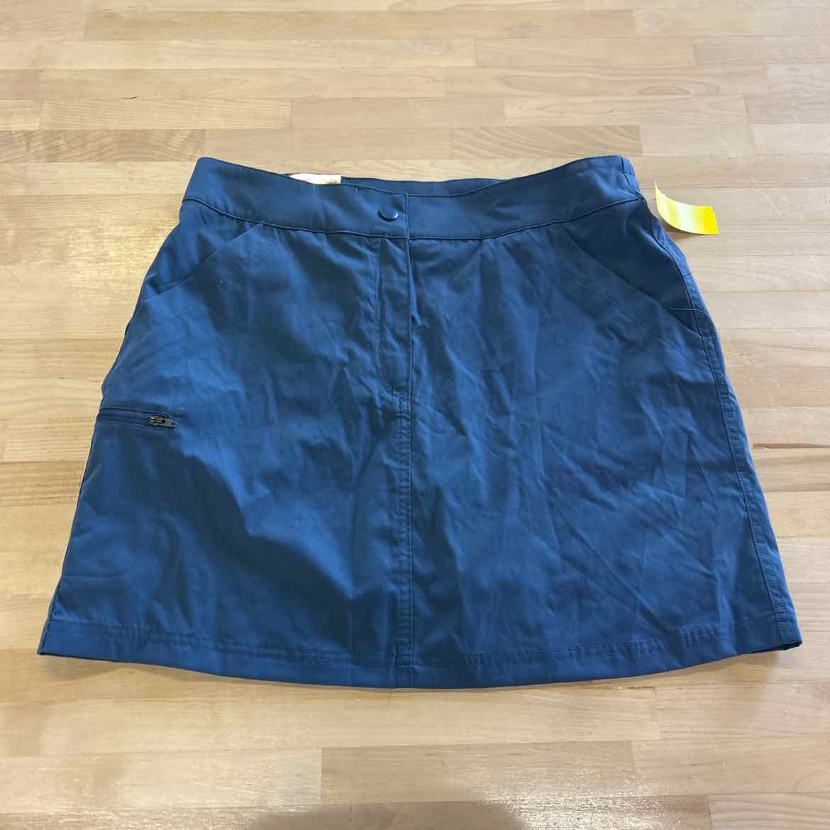 32 degrees Size M Blue Skorts