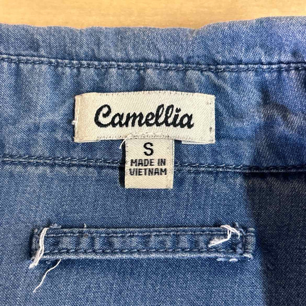 Camellia Size S Blue Preloved Longsleeve