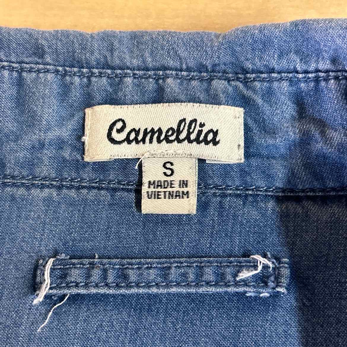Camellia Size S Blue Preloved Longsleeve