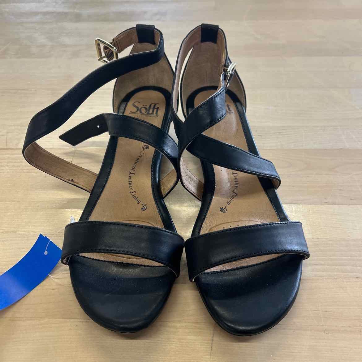 Sofft Size 9 Black Preloved Sandals