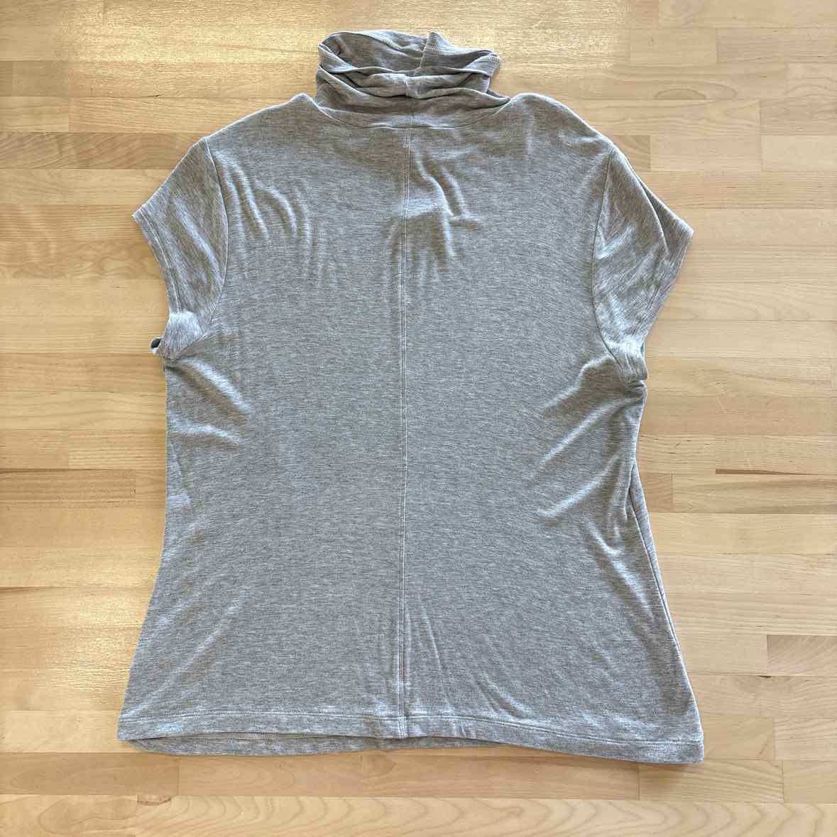 Cabi Size L Gray Blouse