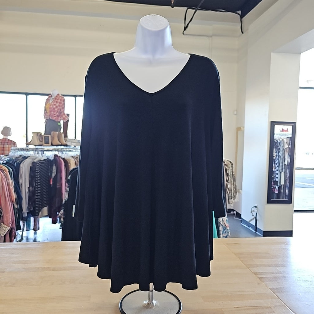 ChaCha Vente Size 1X Black Blouse