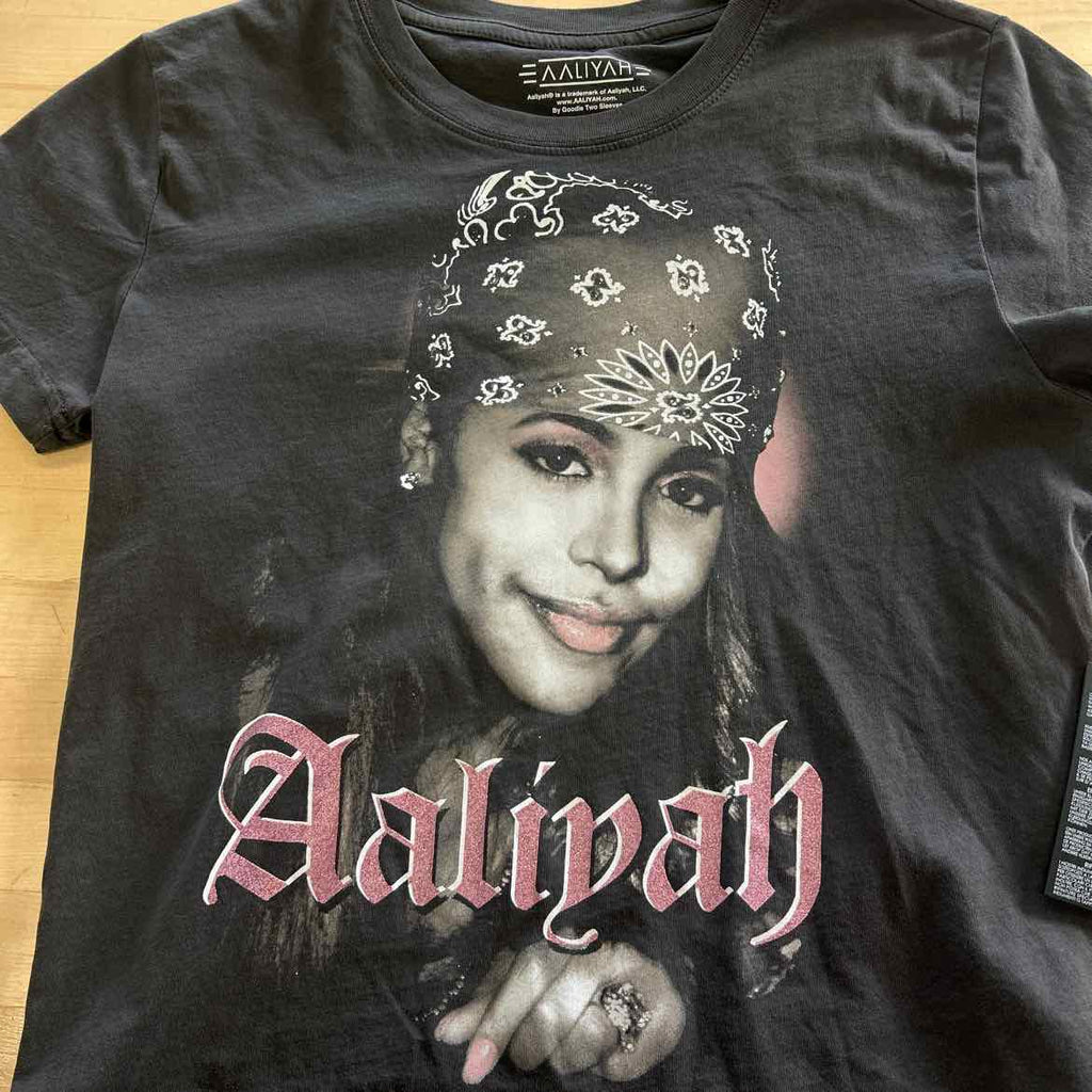 Size S Gray Preloved T-Shirt SS