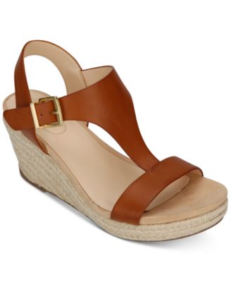 Kenneth Cole Reaction Womens Card Wedges Soft Gold - Manmade 8M