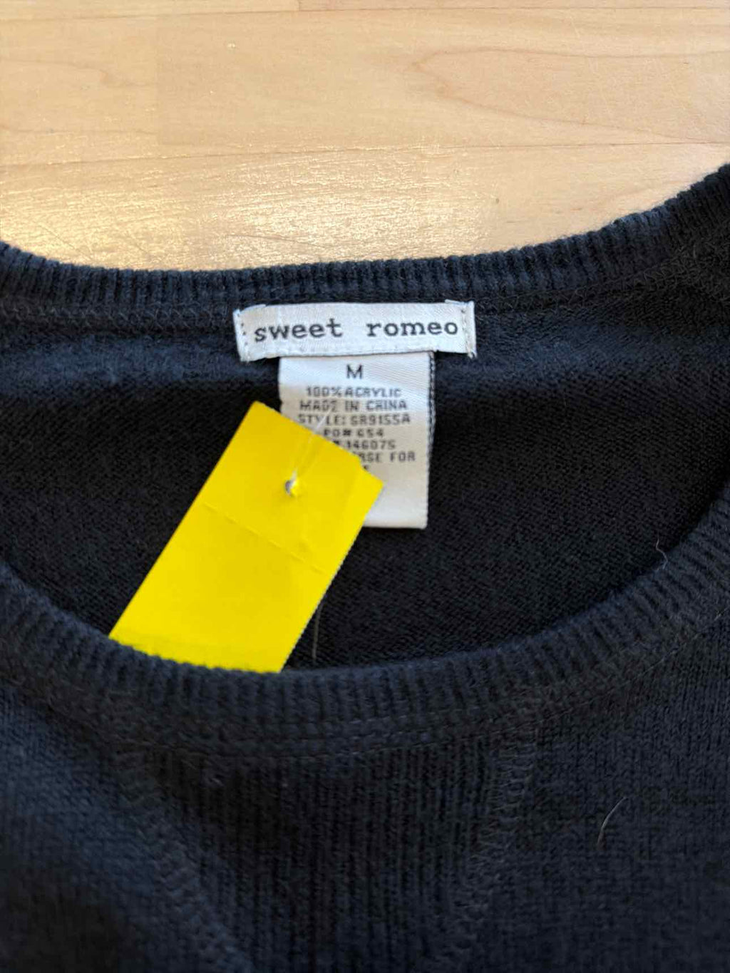 Sweet Romeo Size M Black Sweater
