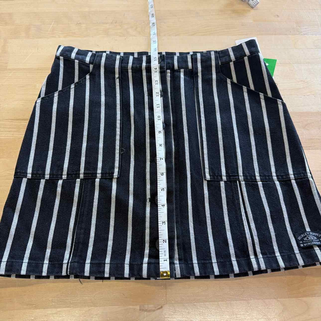 Hurley Juniors' Sloan Button-Front Mini Skirt - Black