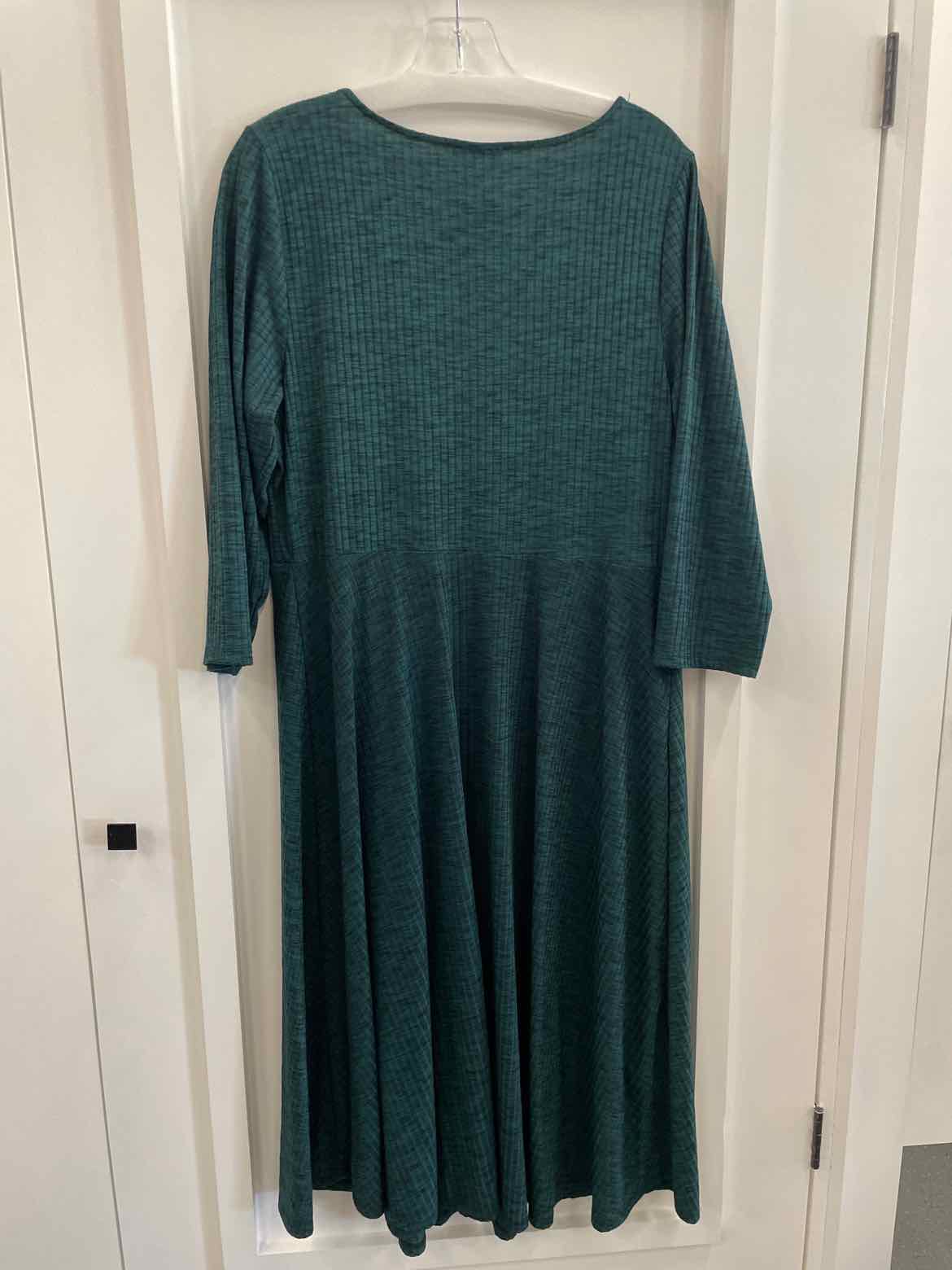 Torrid Size 1 Green Dress