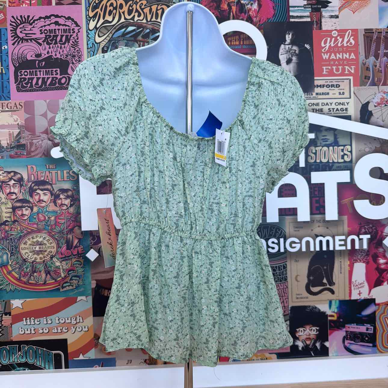 Derek Heart Size M Green New Blouse SS