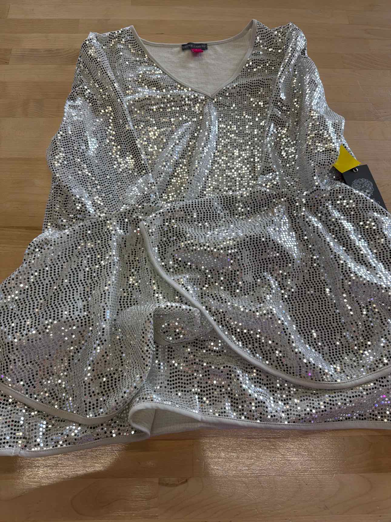 Vince Camuto Size L Silver Sequined Blouse