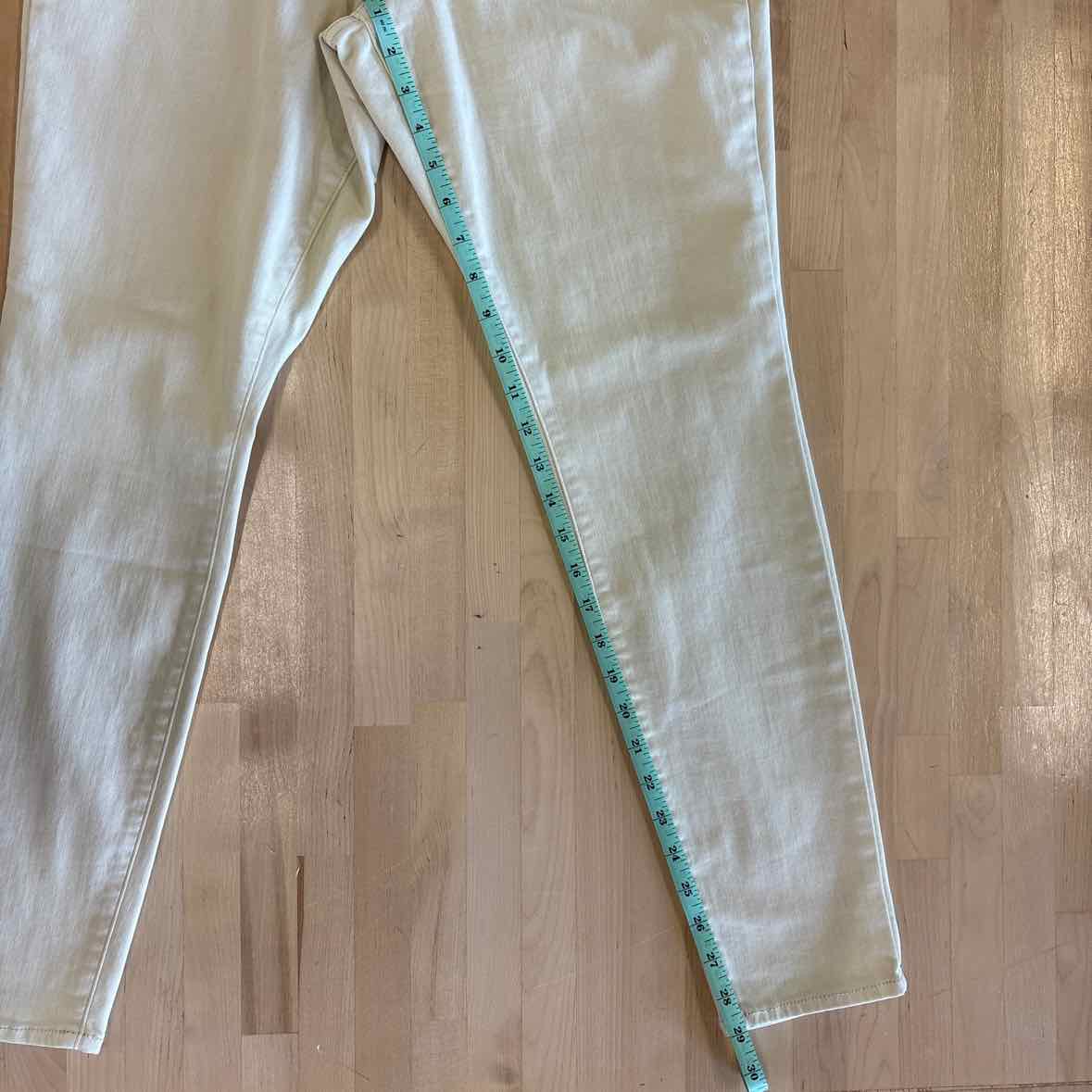 Universal Thread Size 10 Yellow Jeans