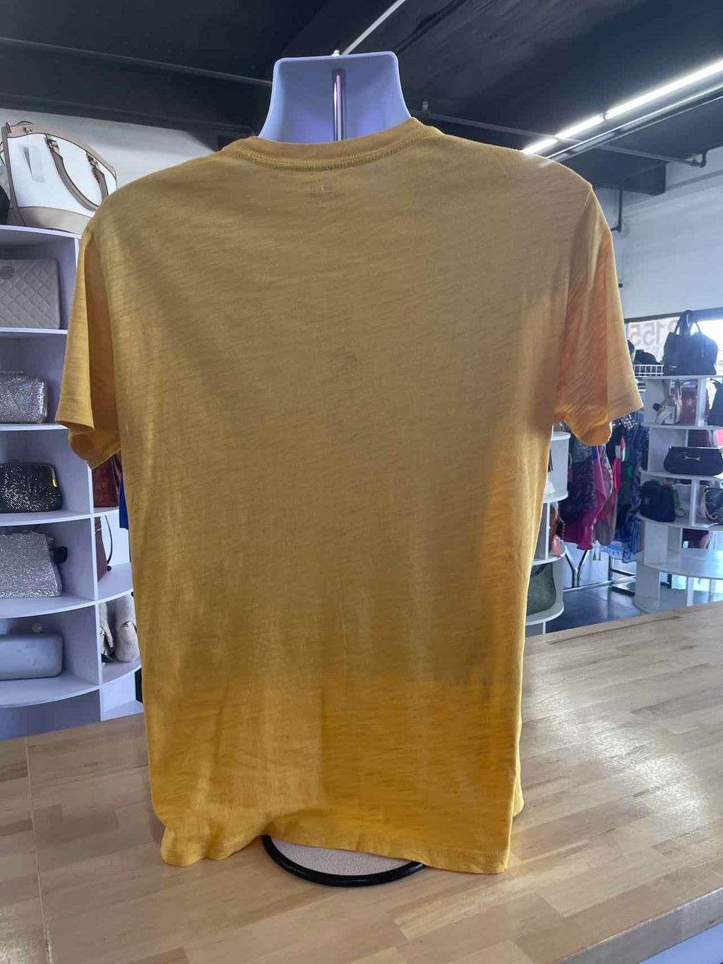 Gap Size S Yellow Preloved MENS T-shirt