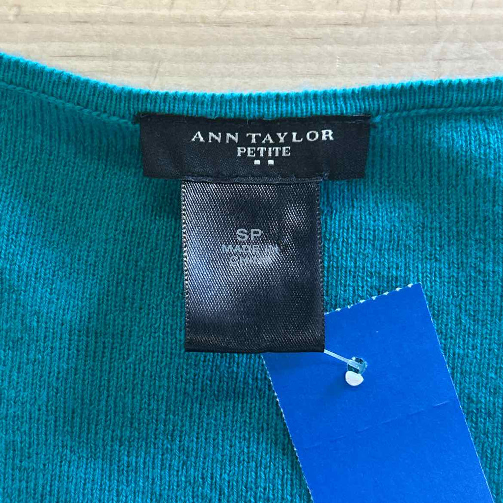 Ann Taylor Size SP Green Preloved T-Shirt SS