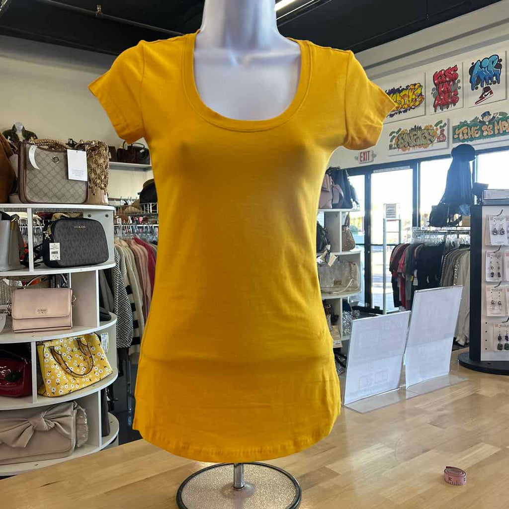 Aveto Juniors' Scoop-Neck Cap-Sleeve T-Shirt