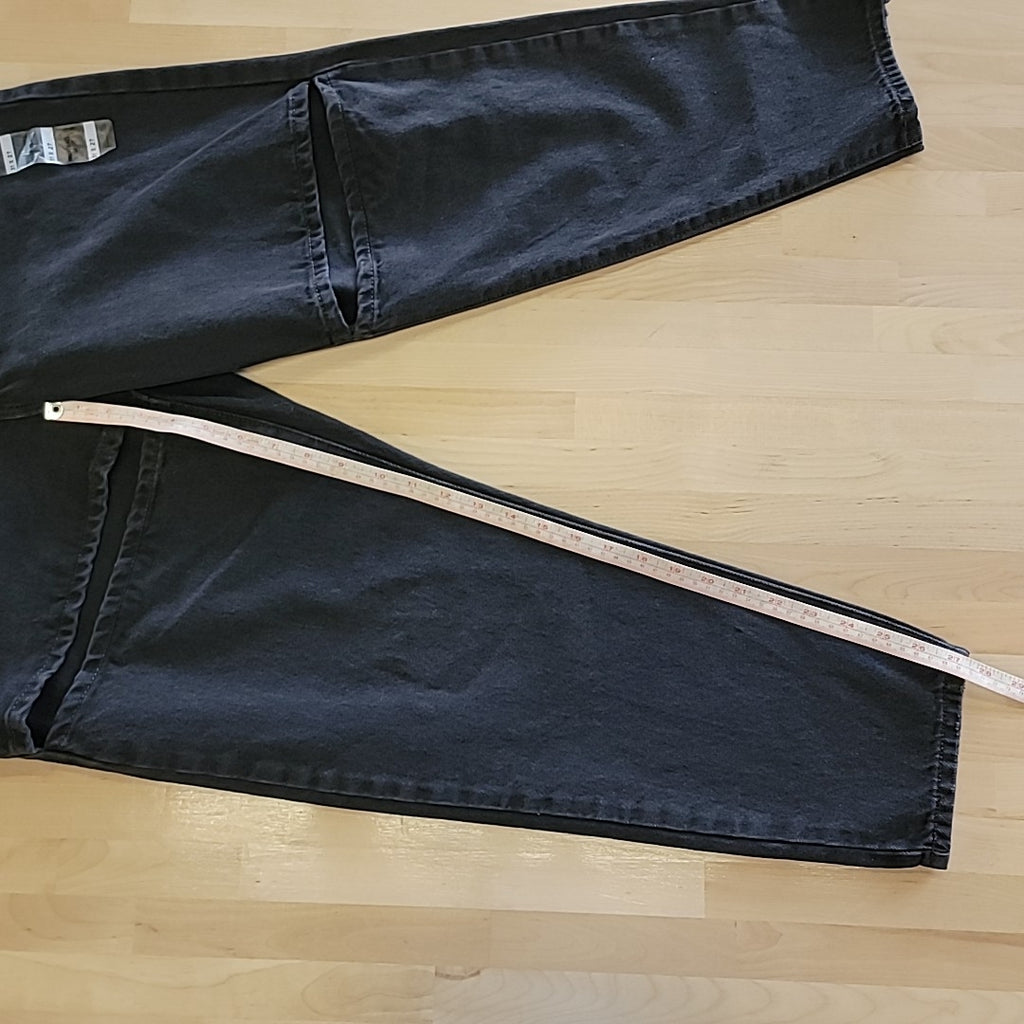Levi Size 31 Black Jeans
