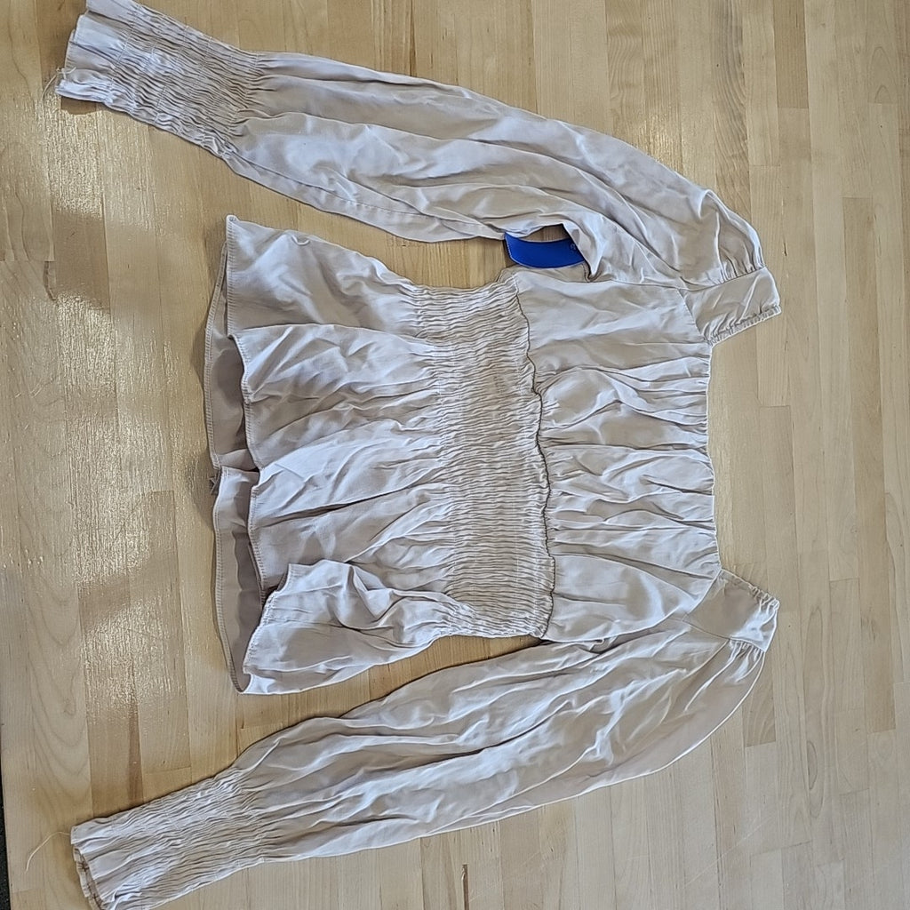 Vestique Size M Beige Long Sleeve Blouse