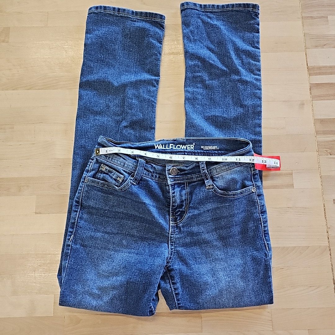 Wallflower Size 1 Blue Denim Preloved Jeans