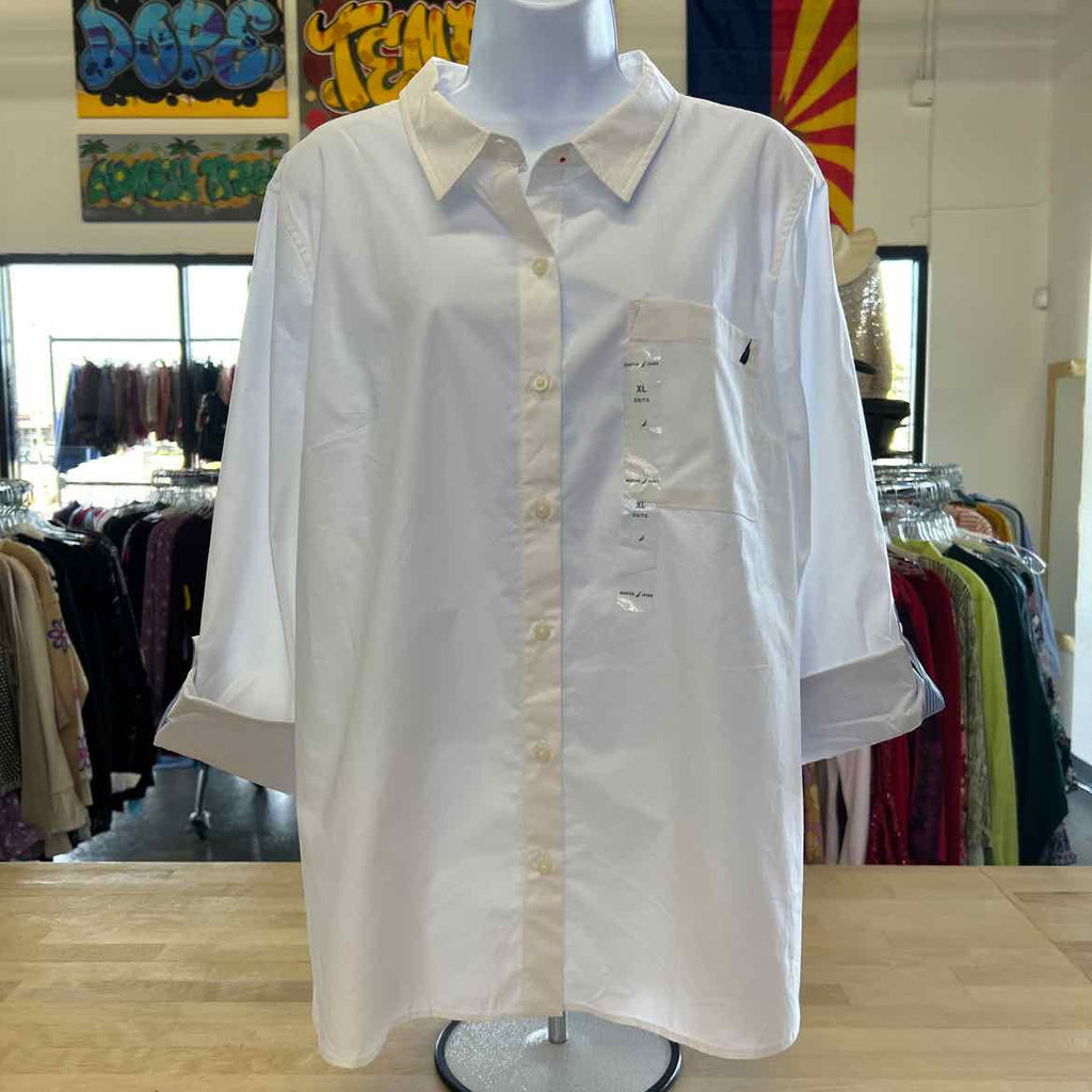 Nautica Size XL White New Button Down Shirt