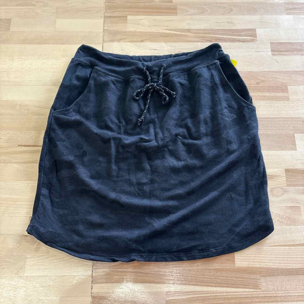 sundry Size 2 Black Skirt