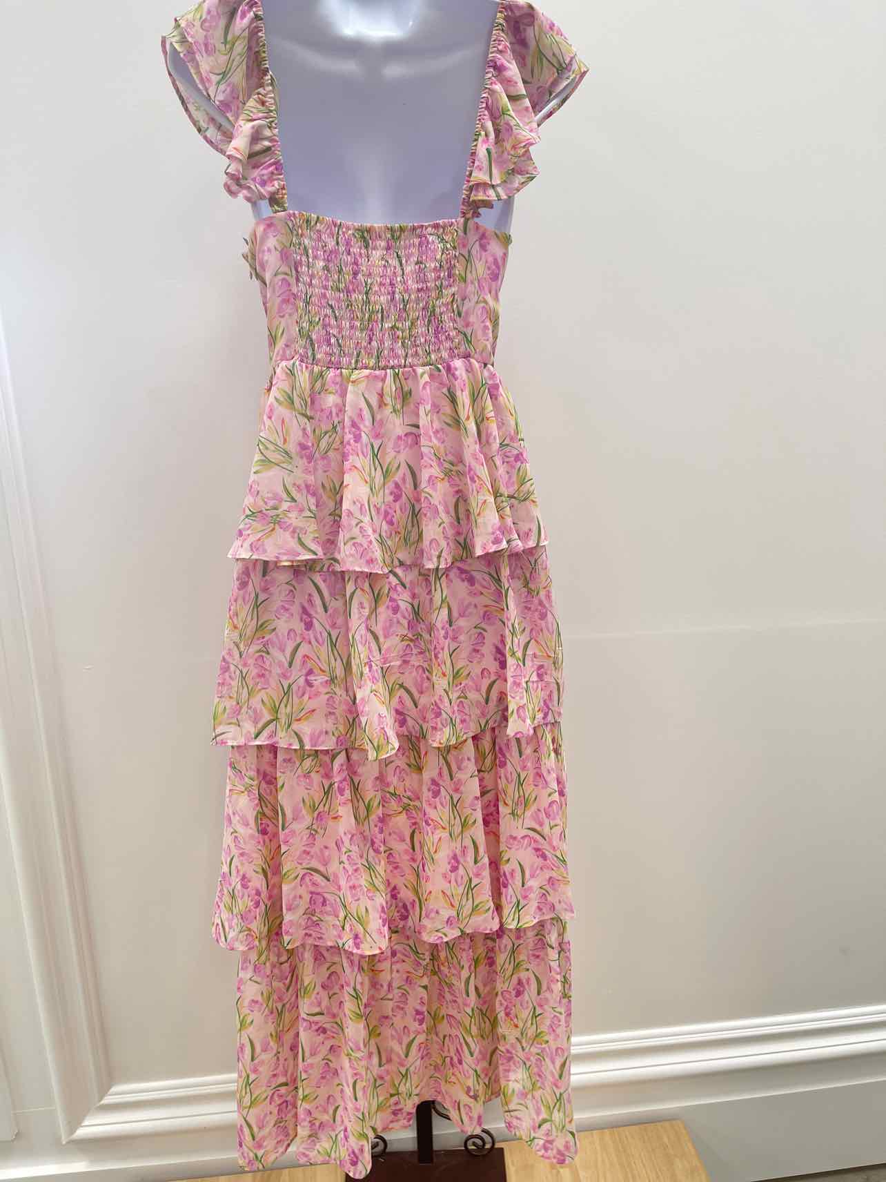 astr Size L Pink New Dress