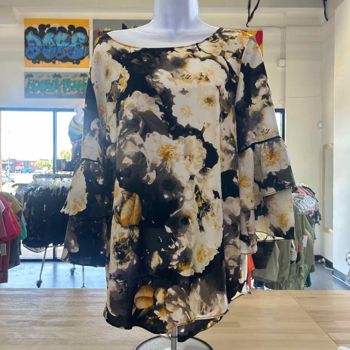 Alfani Size M Yellow Preloved Blouse LS