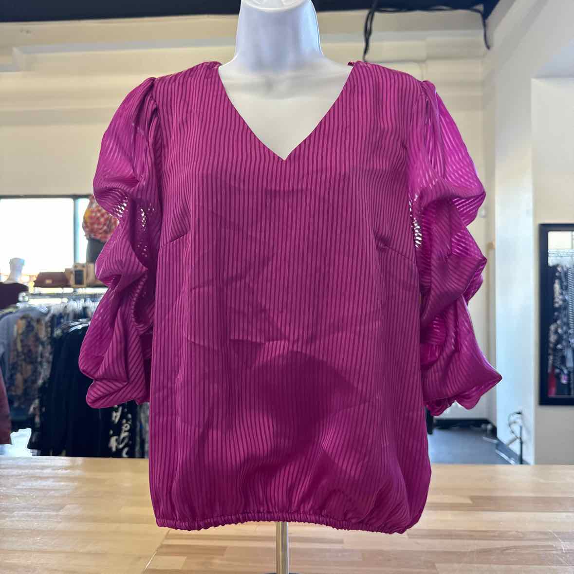 Vince Camuto Size M Pink Blouse
