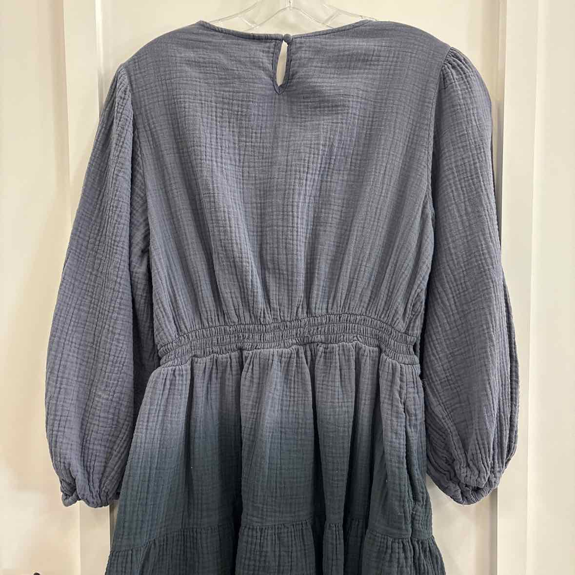 Universal Thread Size L Gray Dress