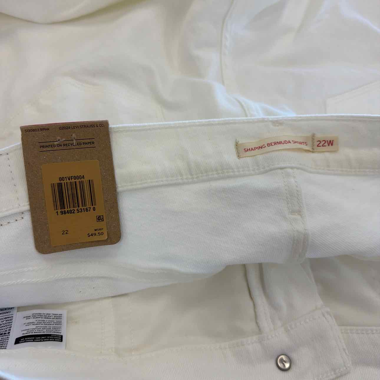 Levi's Women Size 22 White New Shorts Shaping Bermuda Women's Shorts plus sized