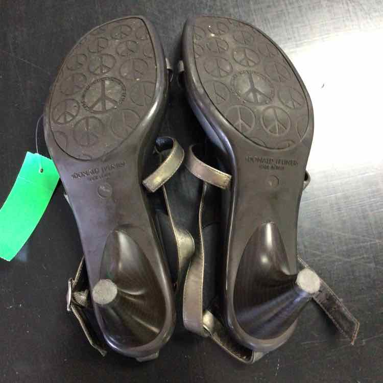 Donald J Pliner Shoe Size 9N Silver Heeled Sandals