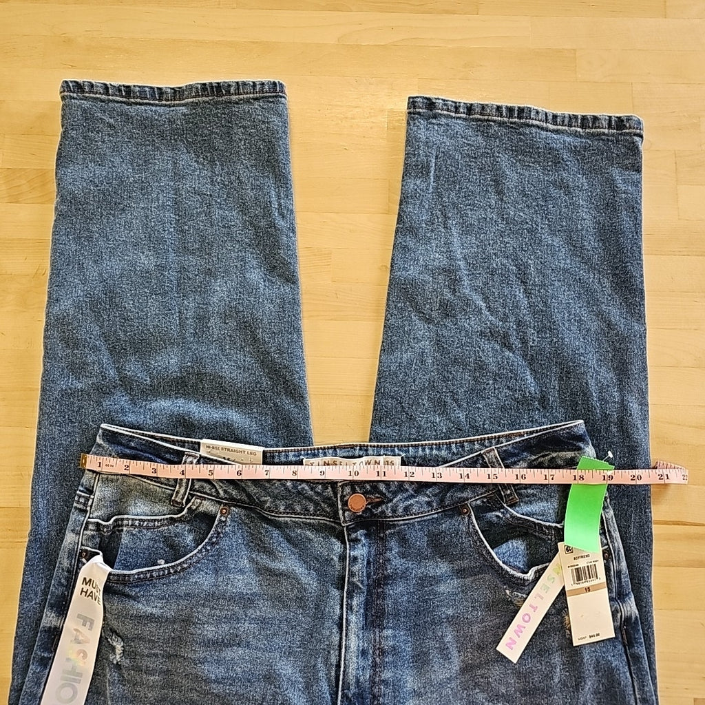 Tinseltown Juniors' High-Rise Boyfriend Jeans - Stam Wash - 15