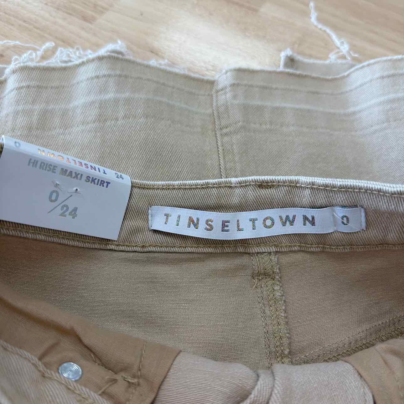 TINSELTOWN Size 0 Maxi Cargo Skirt - Buff Nude