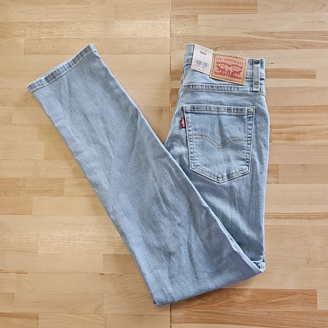 Levi's Women's 724 High Rise Straight Jeans