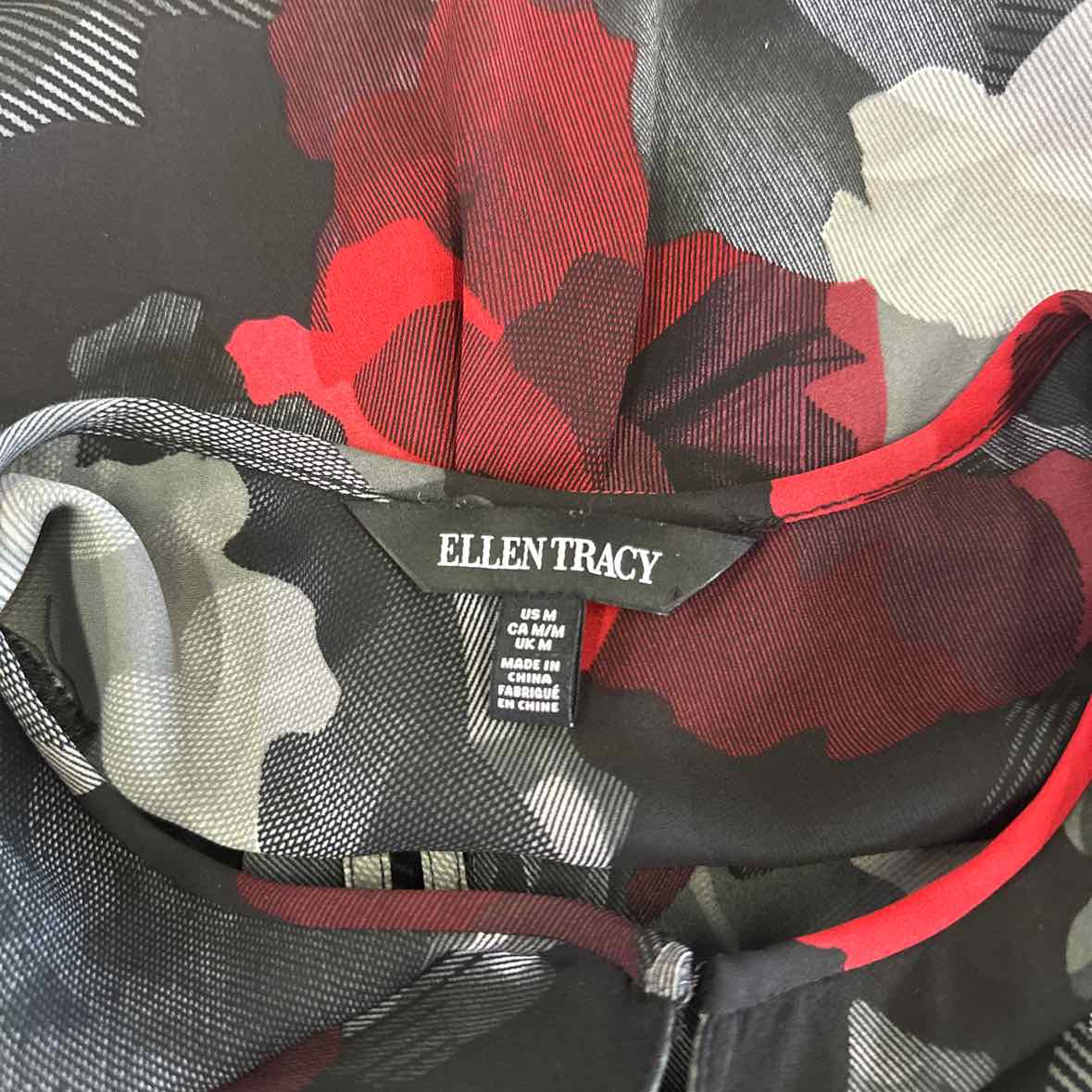 Ellen Tracy Size M Black/Red Blouse