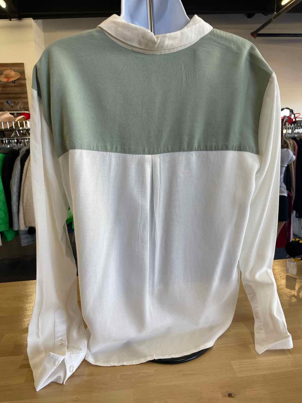 Volcom Size XS White Long Sleeve